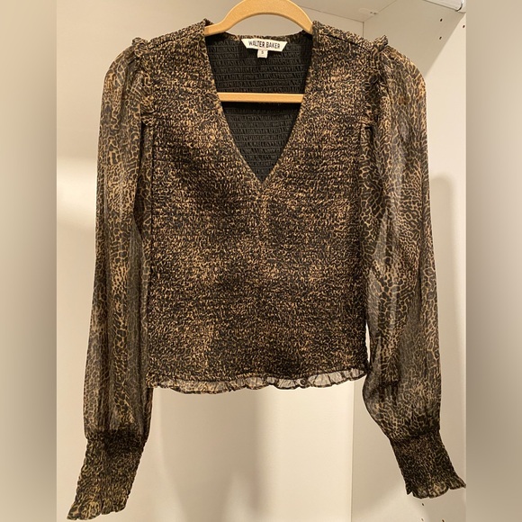 Walter Baker v neck top blouse smocked size small - Picture 1 of 4